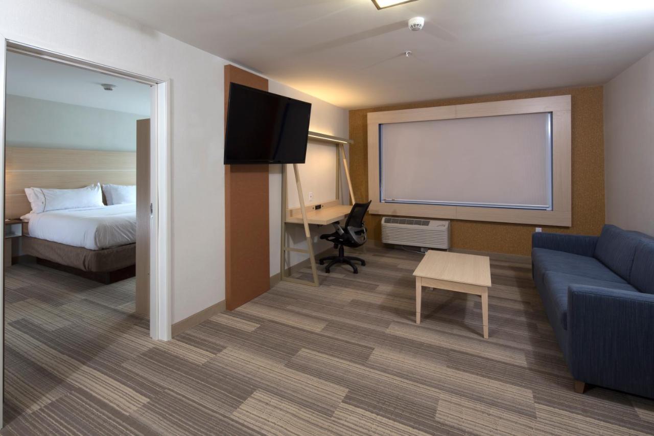 Holiday Inn Express Rochester Hills By Ihg Bagian luar foto