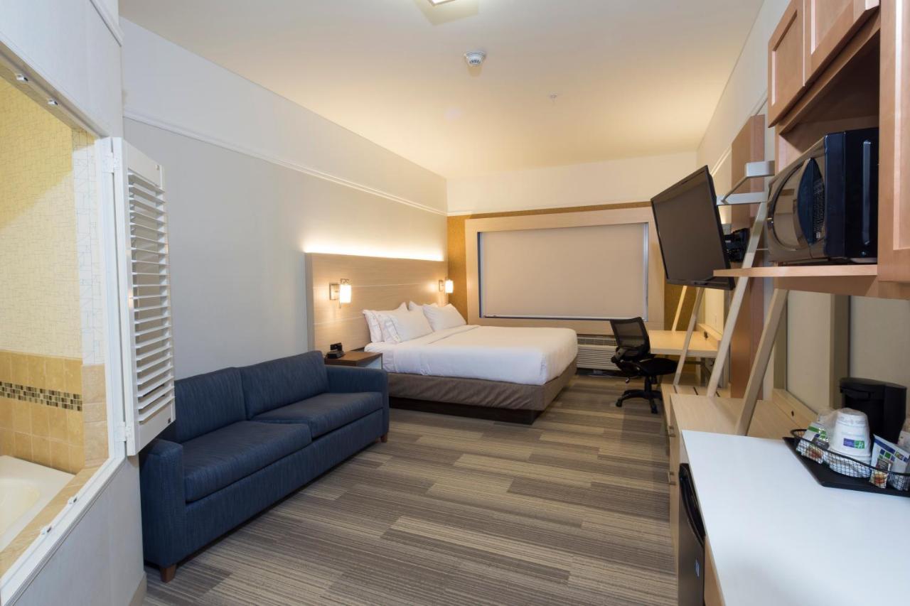 Holiday Inn Express Rochester Hills By Ihg Bagian luar foto
